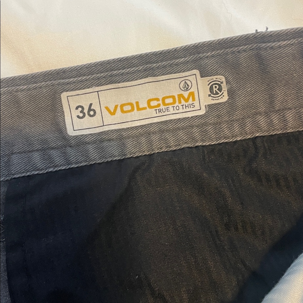 Volcom Men's Charcoal gray trousers 36 x 33